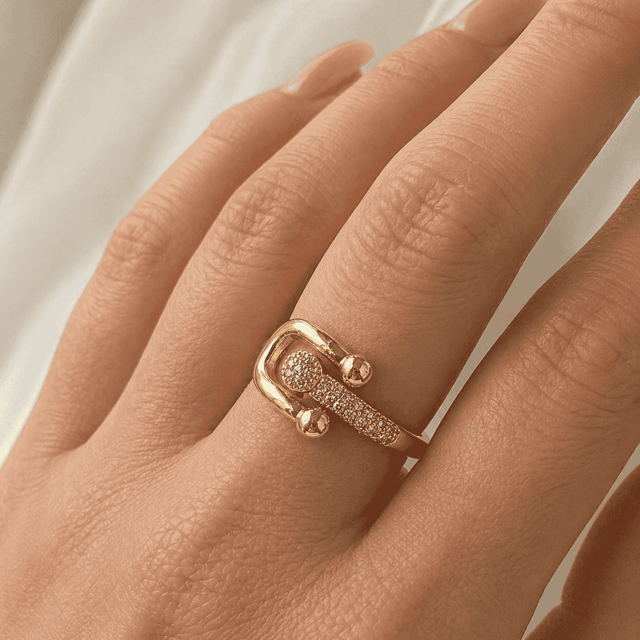 Aurelia Orbit Ring