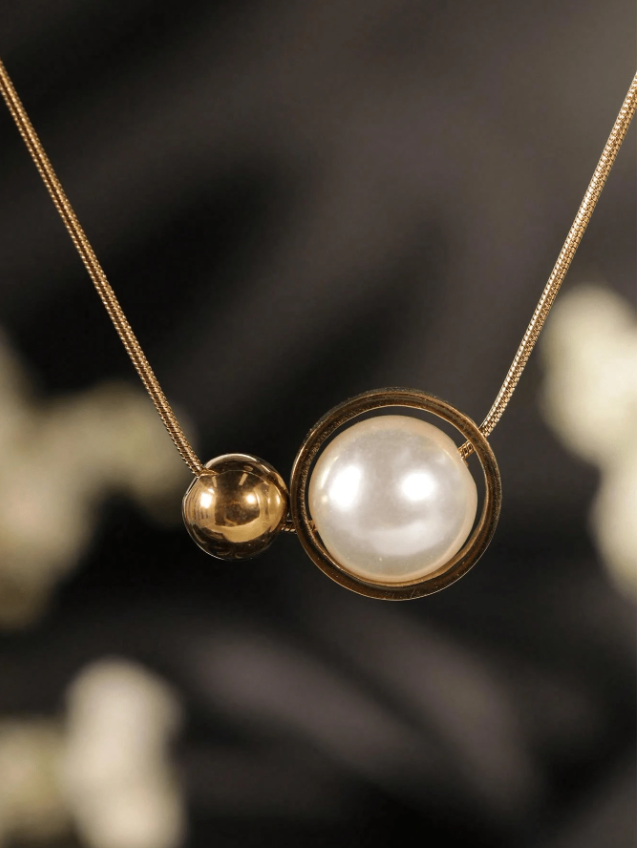 The Essential Pearl Necklace
