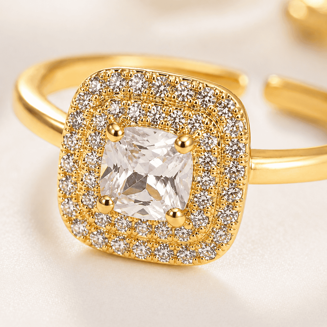Celeste Halo Ring