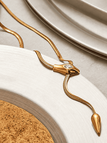 The Sleek Drop Necklace