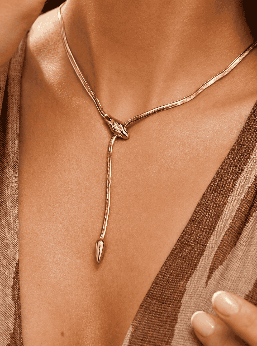 The Sleek Drop Necklace