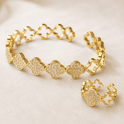 Clover Glow Jewelry Set