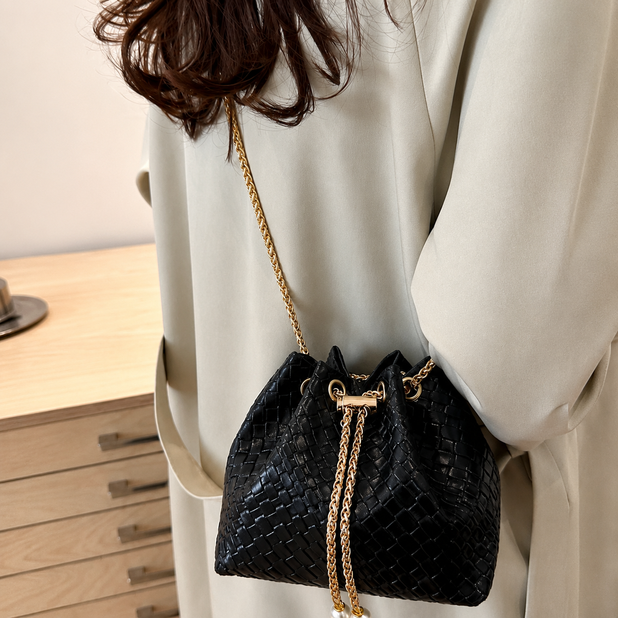 Pearl Chain Woven Bucket Bag