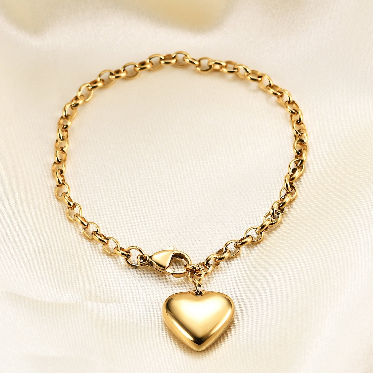 Amora Bracelet – 18K Gold-Plated Heartbeat