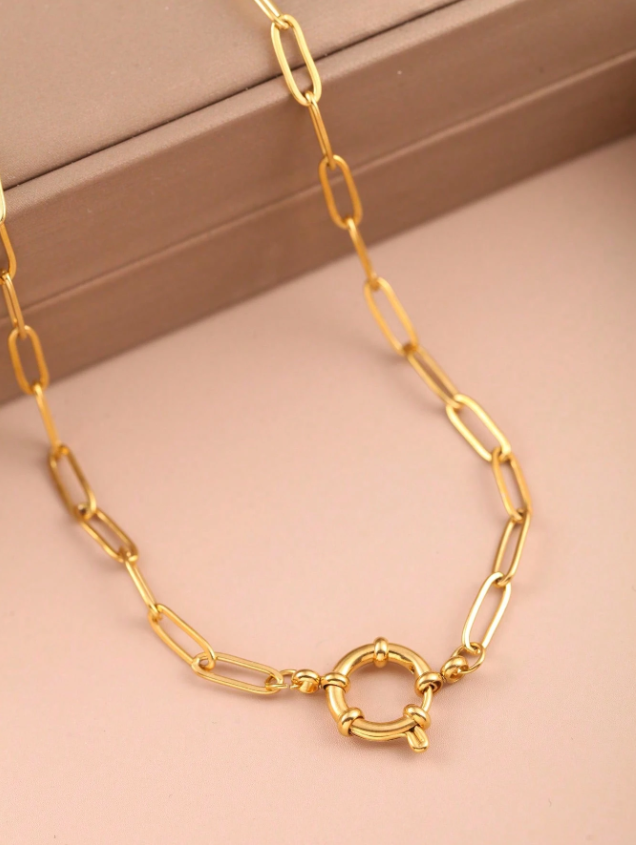 Minimal Luxe Circle Necklace