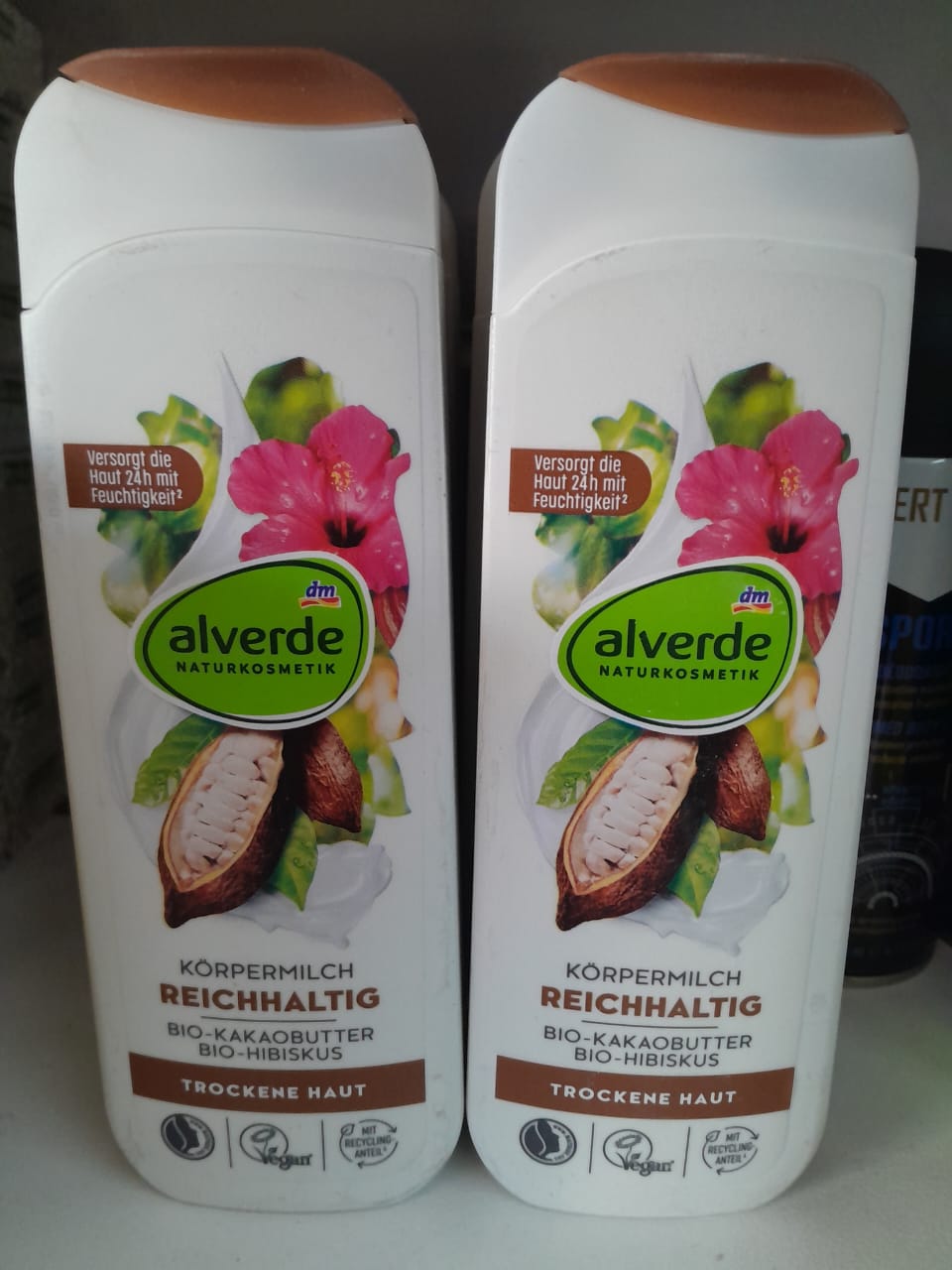 Alverde Naturkosmetik Body Lotion with Shea Butter & Hibiscus - 200ml