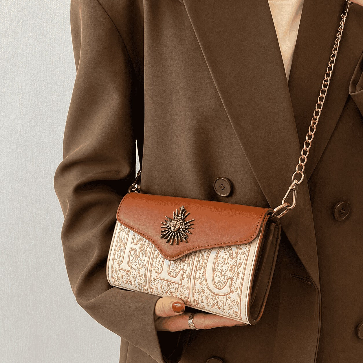 Caramel Sun Charm Chain Bag